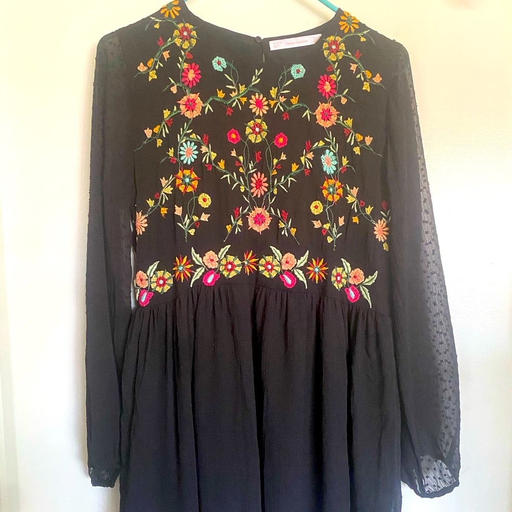 Zara Dress/Tunic with Embroidered  Floral Detail